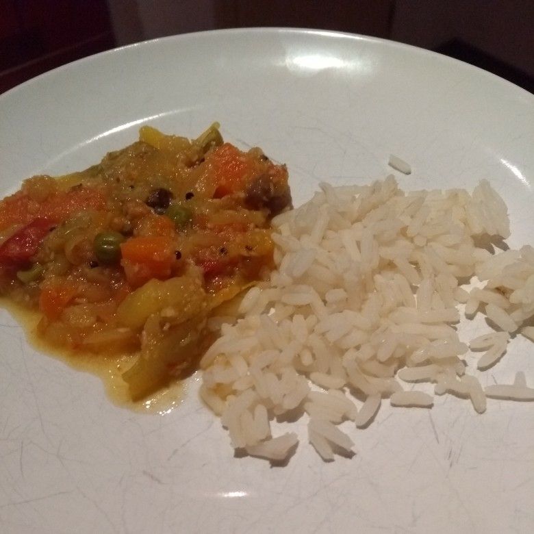 Avial curry de vegetais indiano