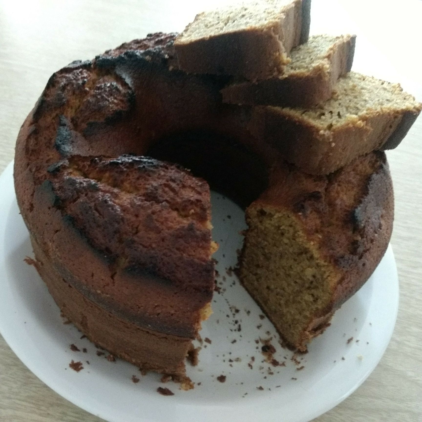 Bolo de cenoura e nozes