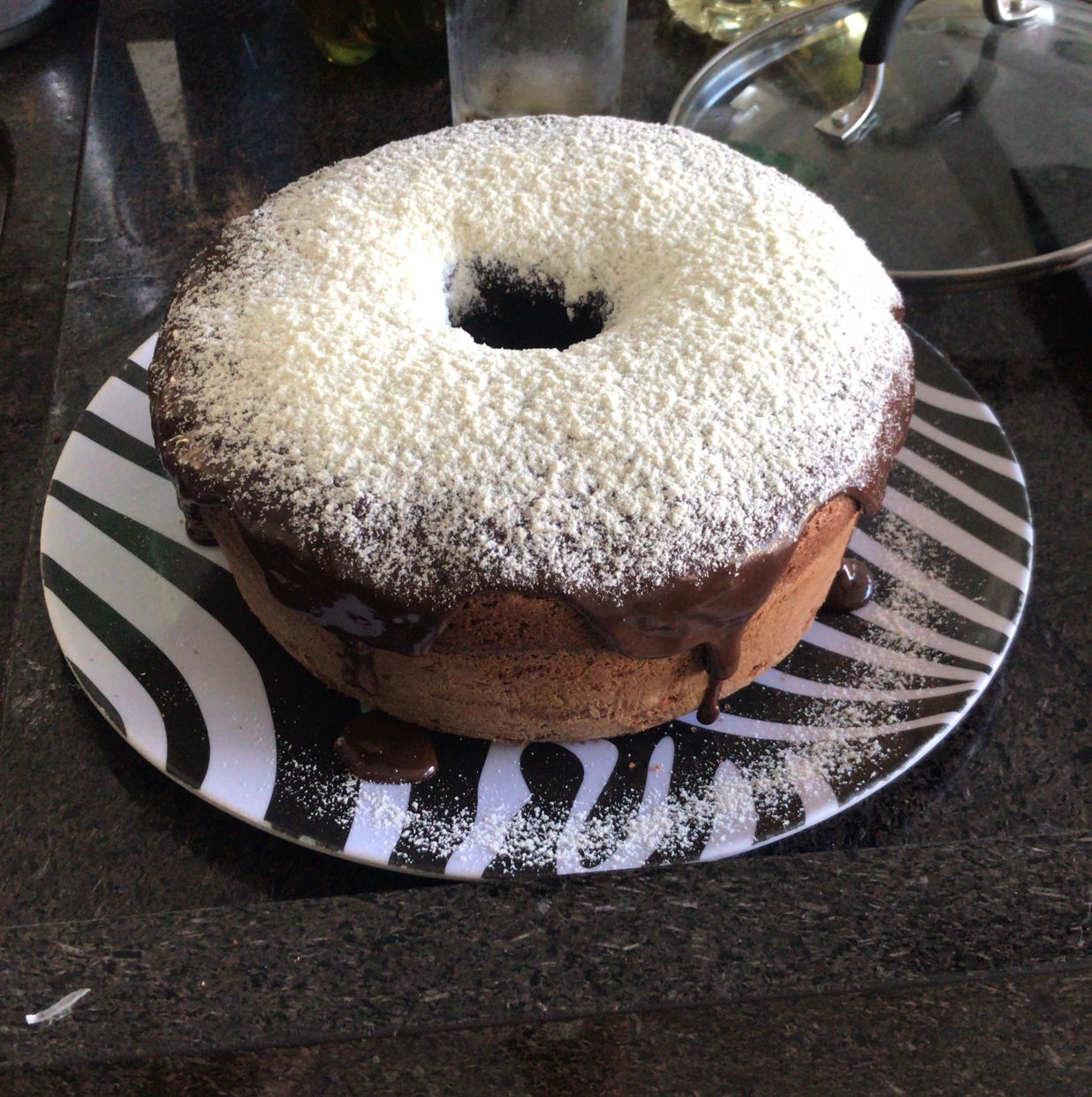 Bolo de chocolate com leite ninho