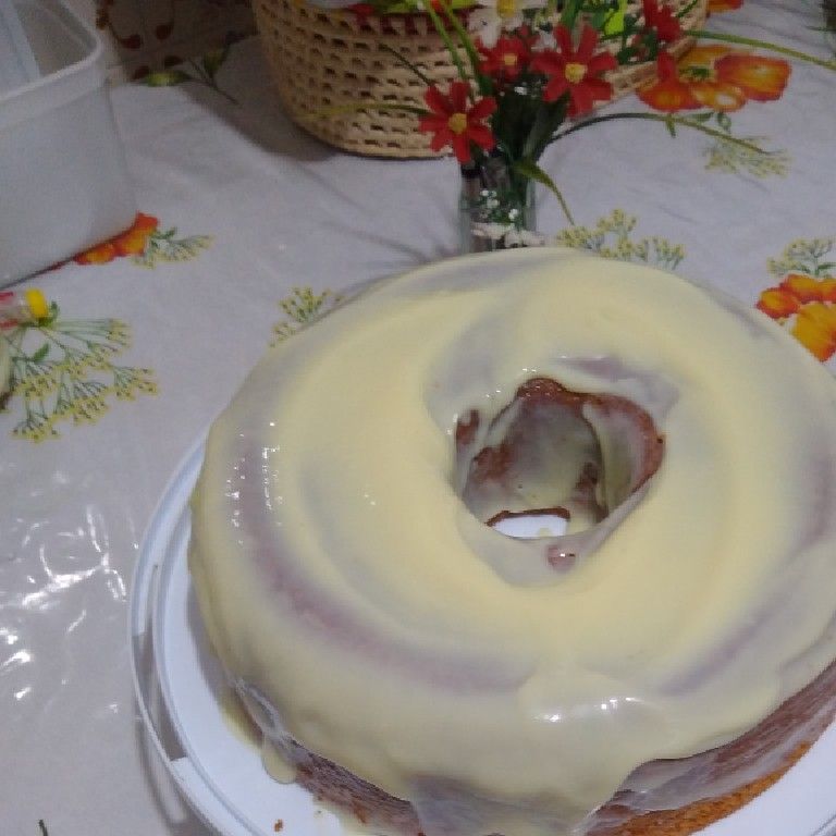 Bolo de limão com gelatina