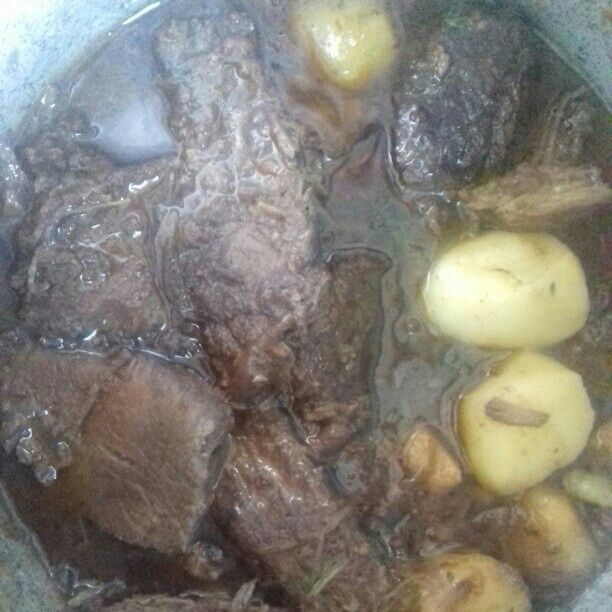 Carne assada na pressão com cerveja