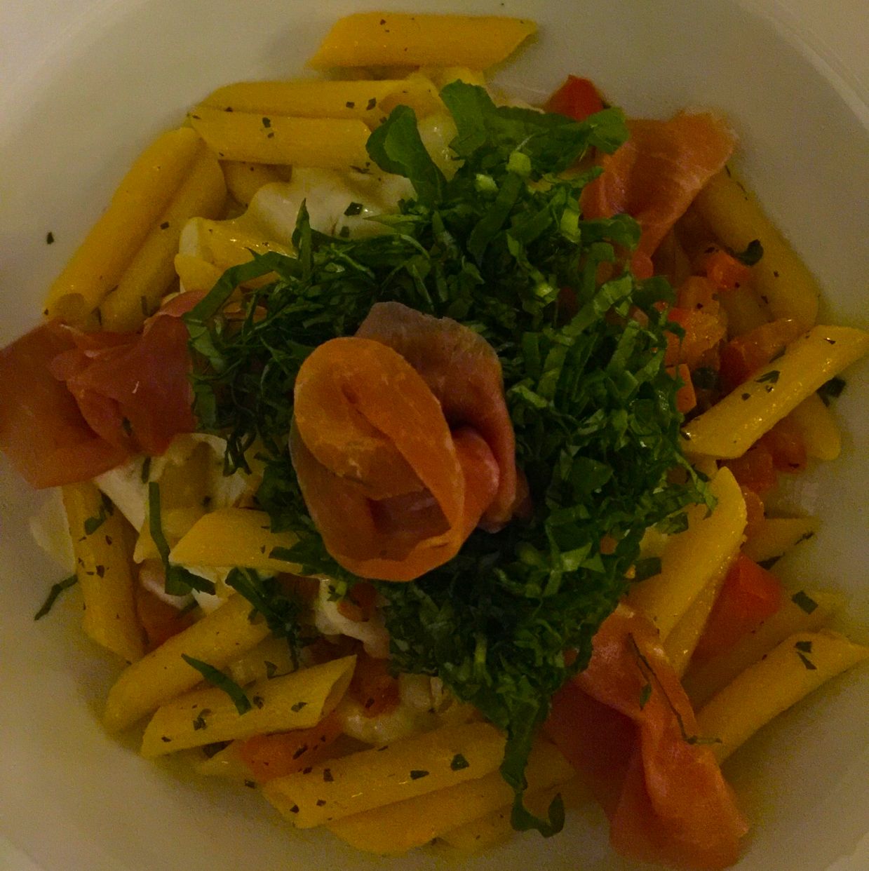 Penne presunto parma e rúcula