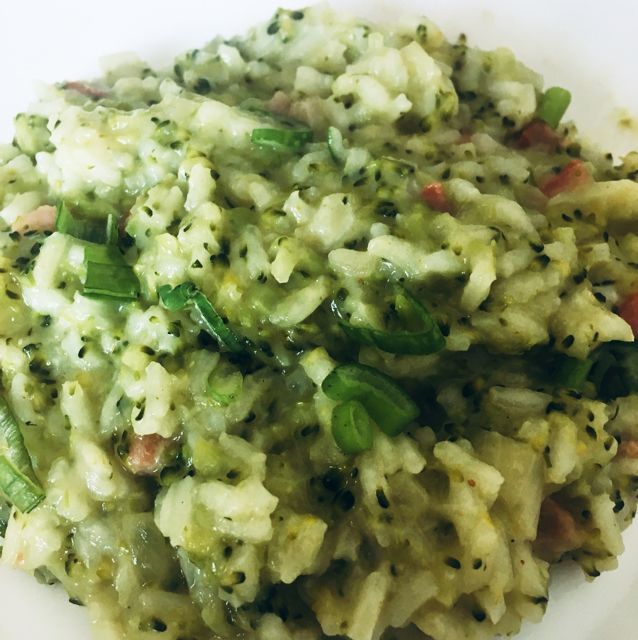 Risotto com brócolis e bacon