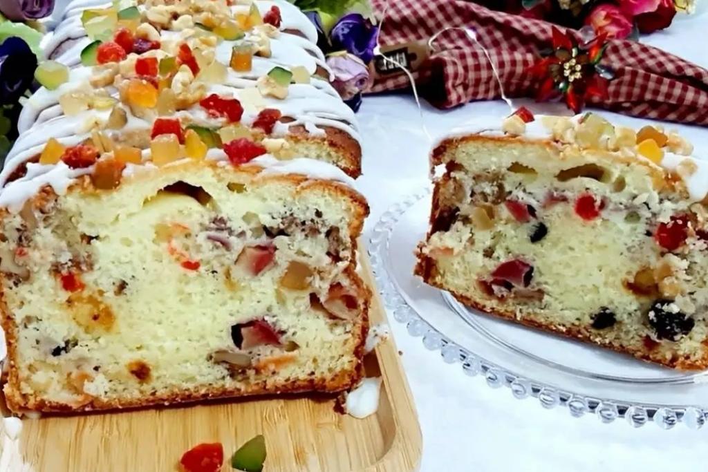 Bolo de natal com frutas cristalizadas, nozes e passas: eu sempre faço no Natal…