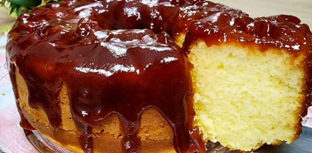 Bolo 2 amores um bolo de queijo fofinho com cobertura de goiabada cremosa perfeito para o lanche!