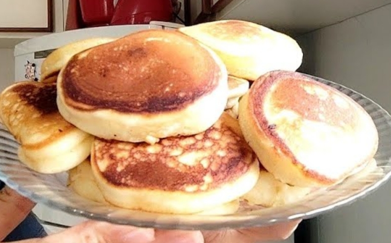 Bolinho de frigideira: sugestão perfeita pra você servir com o cafezinho