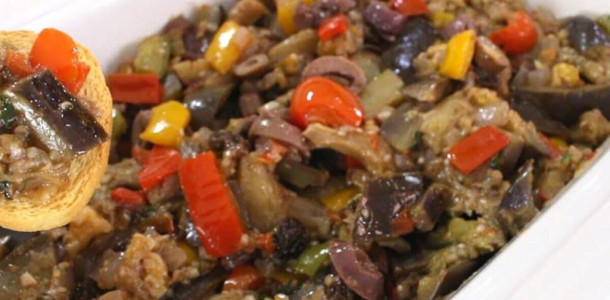 Caponata de berinjela deliciosa para servir junto com almoço ou para acompanhar lanches