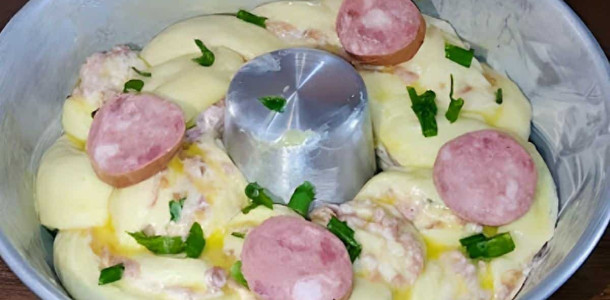 Rosca Salgada recheada: depois que eu aprendi essa receita, eu sempre faço no lanche…