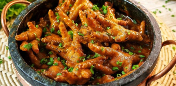 Pé de frango à moda mineira: eu aprendi essa receita com a minha vó, eu só faço assim